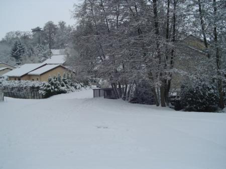terrain de jeux a cot� de chez moi