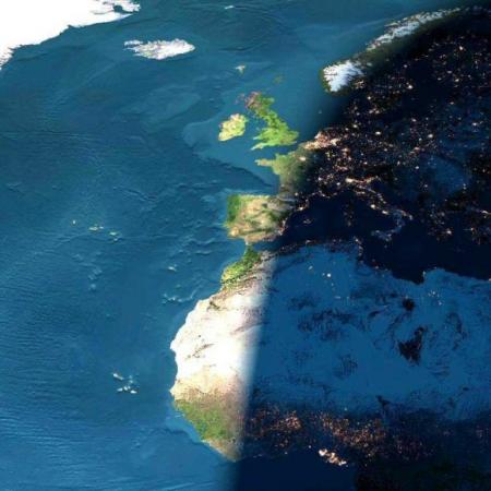 coucher de soleil vu de satelitte